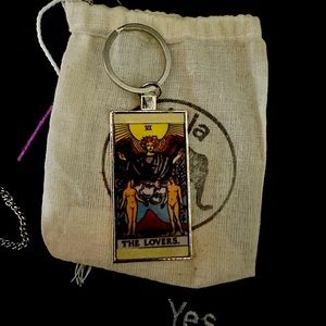 Tarot lovers keychain